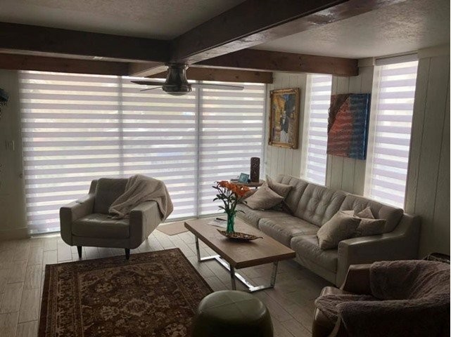 Hunter Douglas Dealer Image